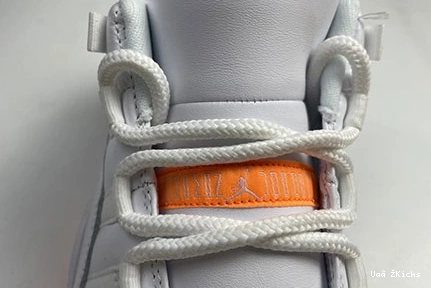 “Citrus” 696 Air 11 Jordan WMNS Comfortable Low AH7860-139 1020